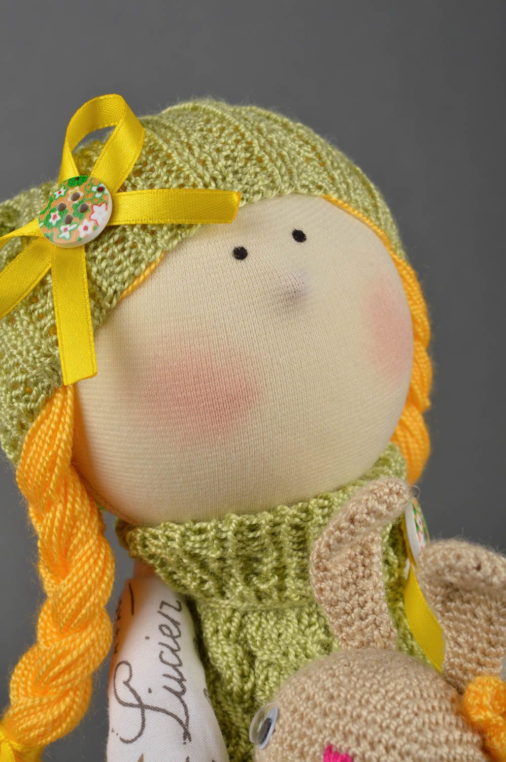 Кукла ручной работы кукла из ткани в зеленом тряпичная кукла с зайчиком фото 4
