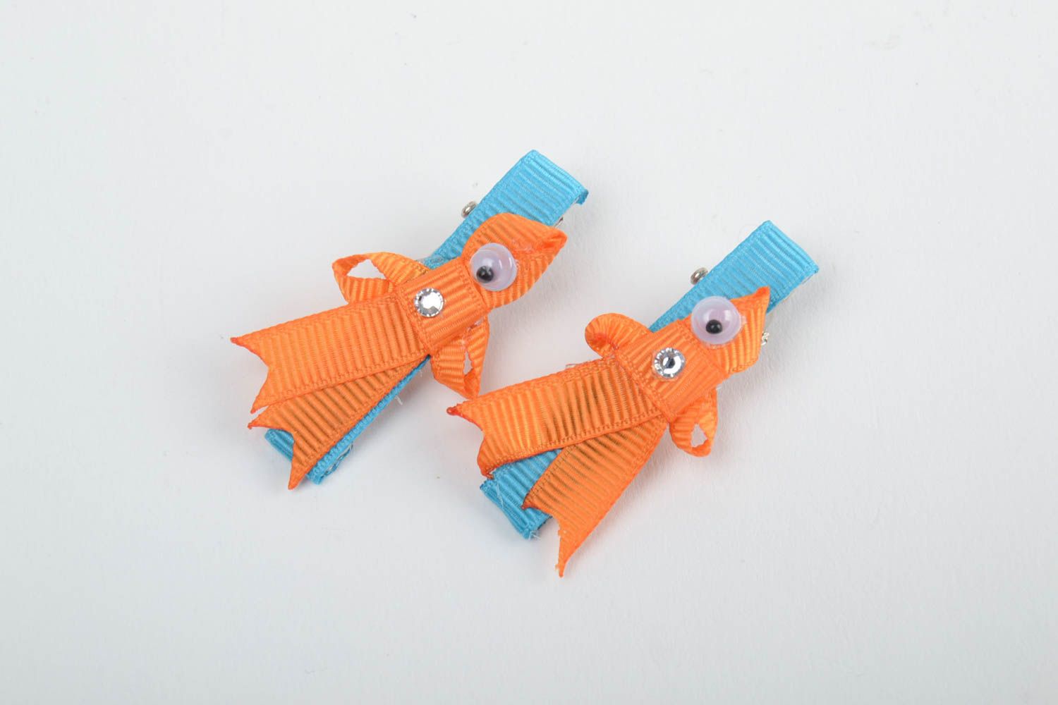 Set of 2 handmade decorative rep ribbon hair clips orange and blue for babies photo 2