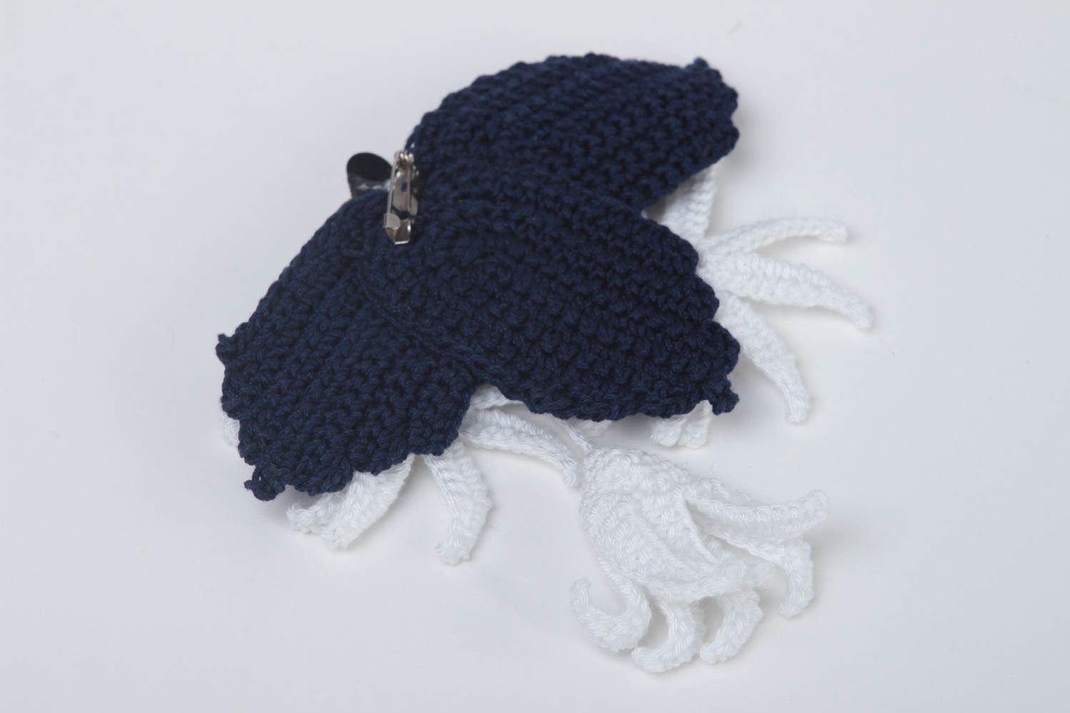 Handmade crocheted brooch stylish flower brooch female present textile accessory photo 4
