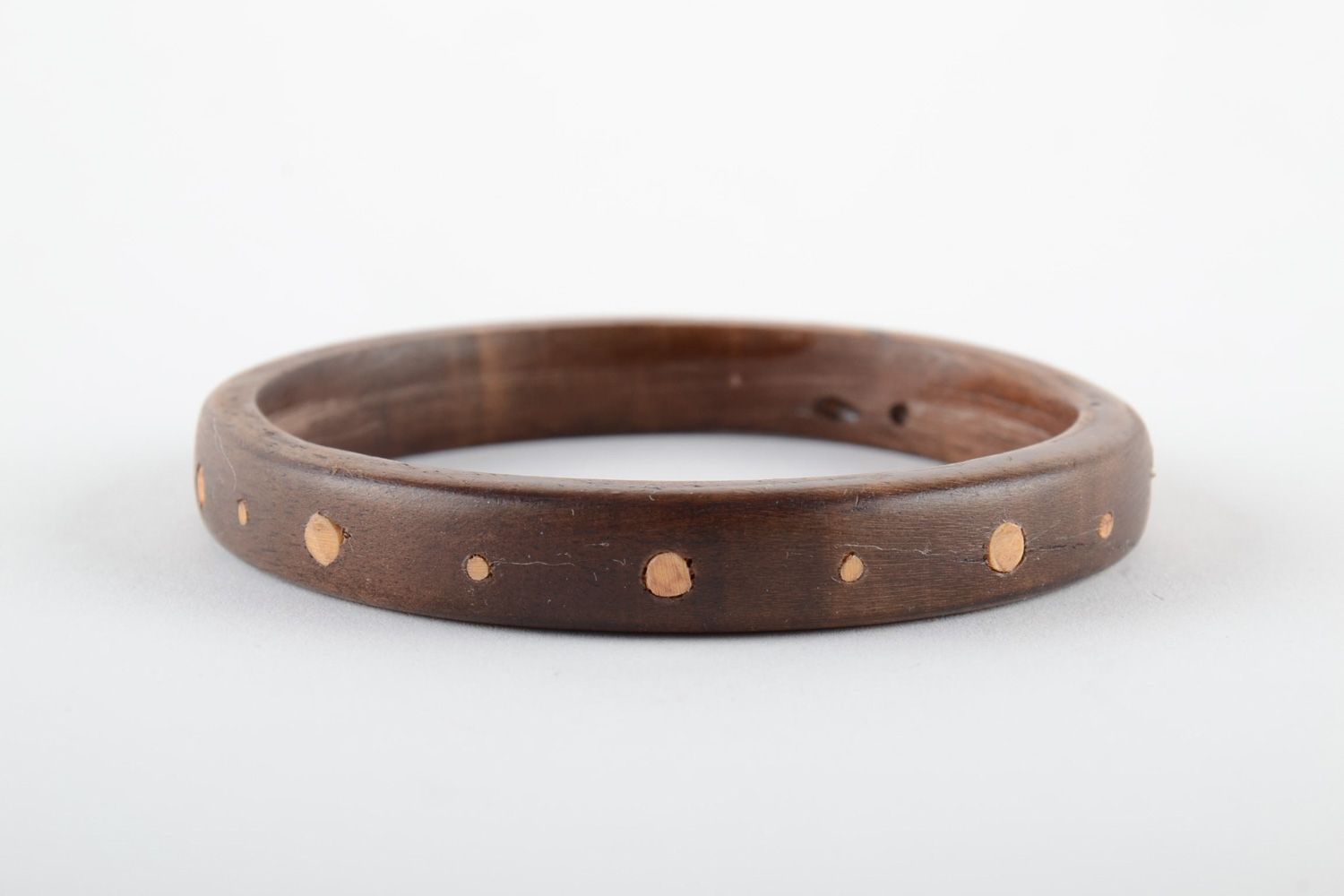 Bracelet en bois étroit brun verni fait à la main avec intarsia original photo 3