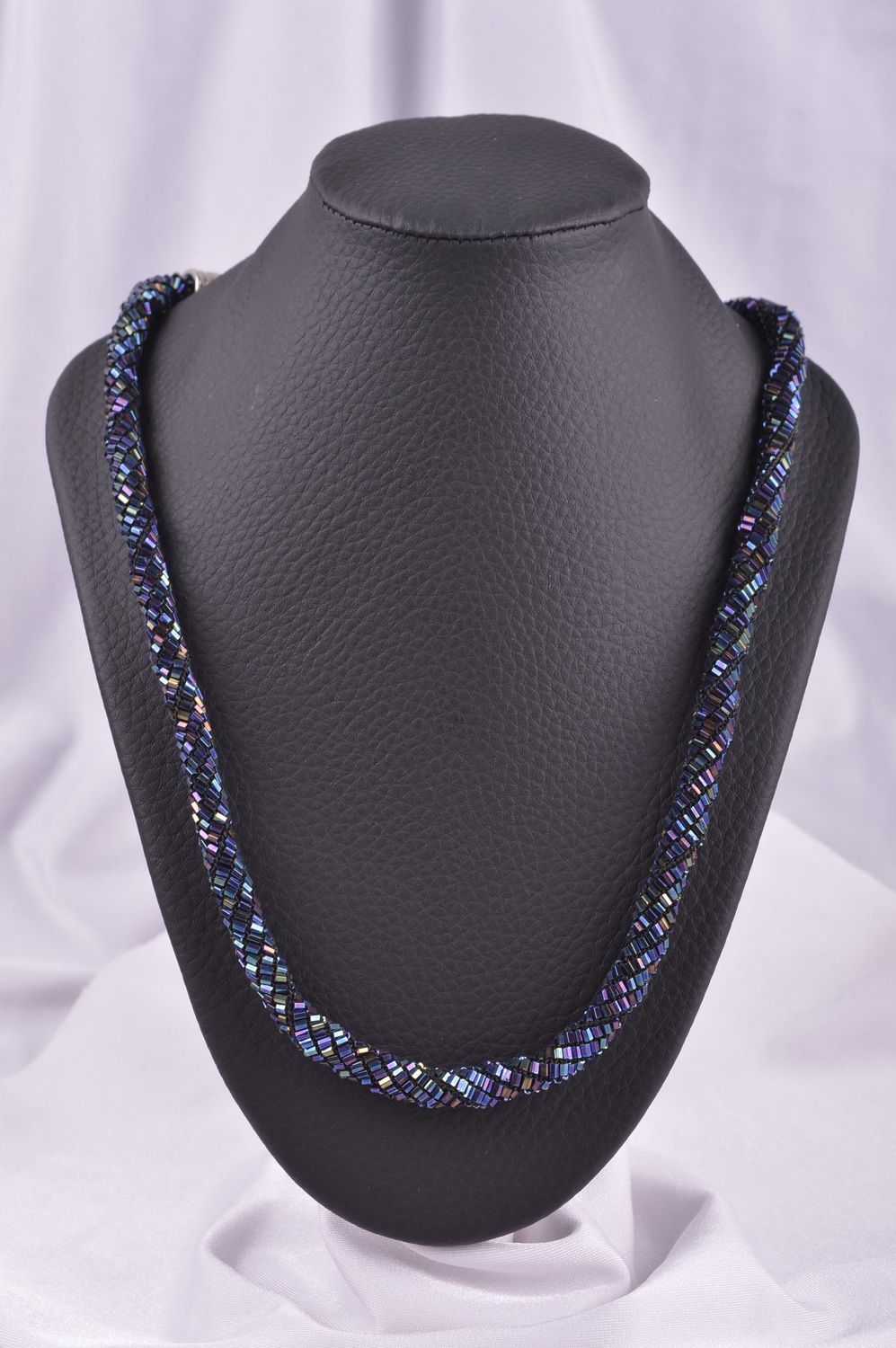 Collier perles de rocaille Bijou fait main bleu foncé Accessoire pour femme photo 7