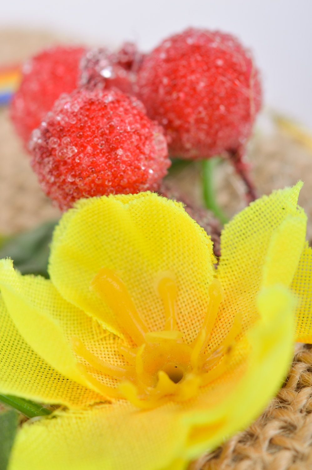 Handmade Deko Anhänger Hufeisen aus Sackleinen mit Kunstblumen für Interieur foto 4