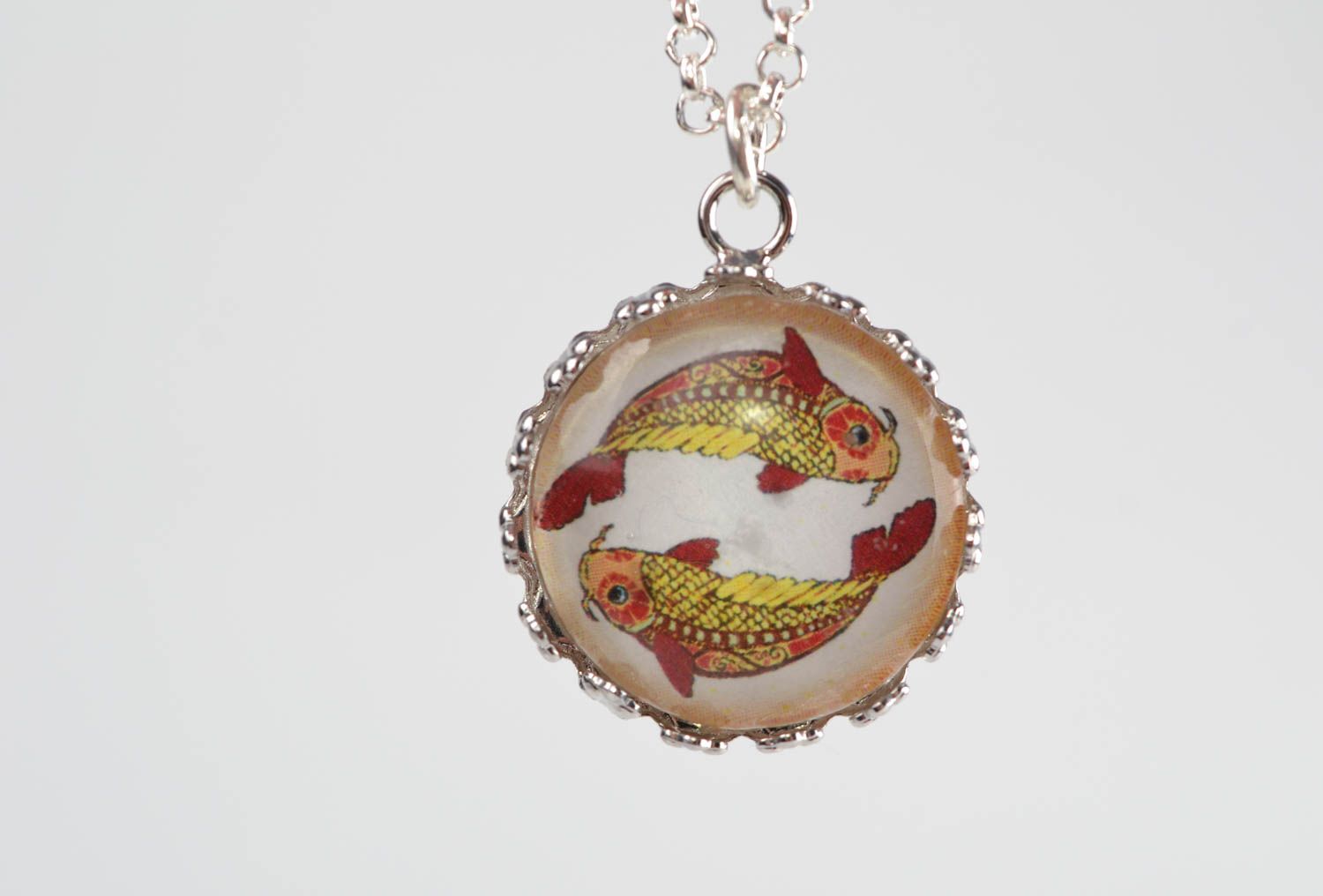 Runder Anhänger mit Sternzeichen Fische handmade für Frauen an Kette 63 cm  foto 4
