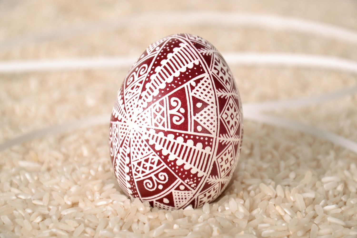 Пасхальное яйцо с этнической росписью  фото 1