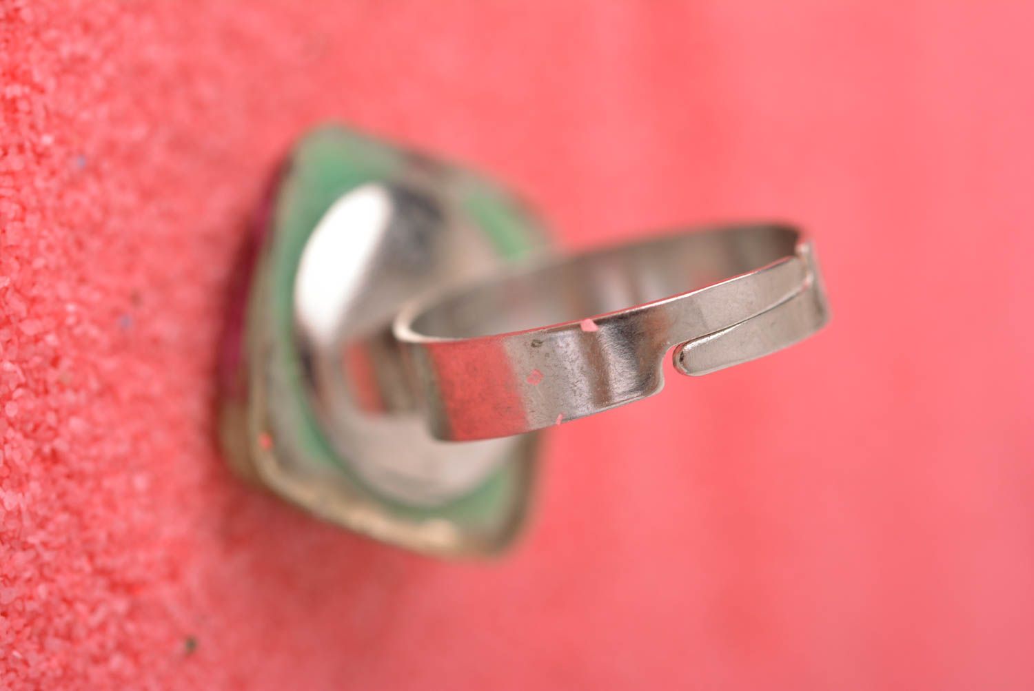 Кольцо ручной работы кольцо из эпоксидной смолы женское кольцо ромбовидное фото 4