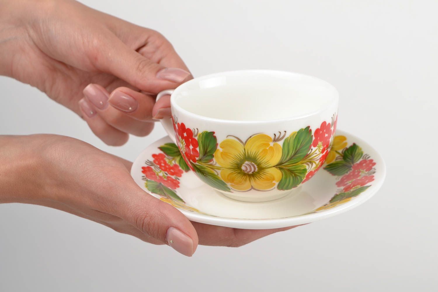 Wide Russian style teacup with floral design, handle, saucer photo 2
