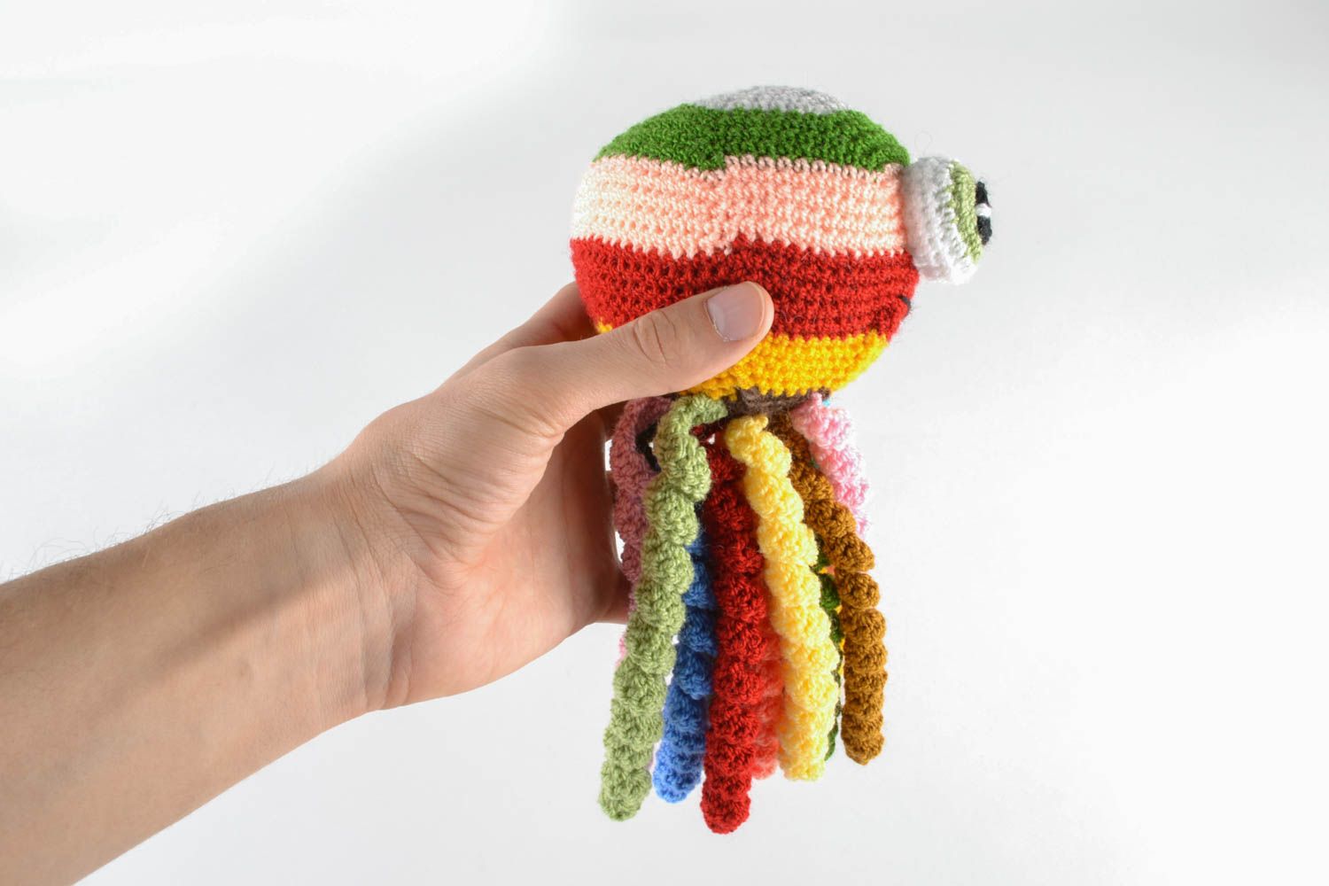 Peluche tricotée multicolore faite main photo 3