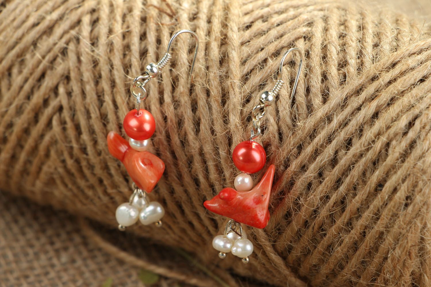 Earrings with pearls and coral stones photo 3