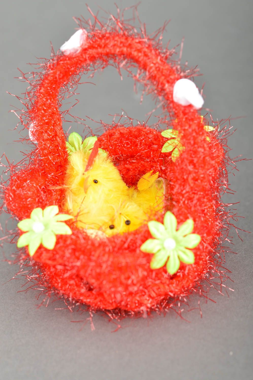 Petite décoration panier de Pâques rouge avec poussins jaunes faite main  photo 2