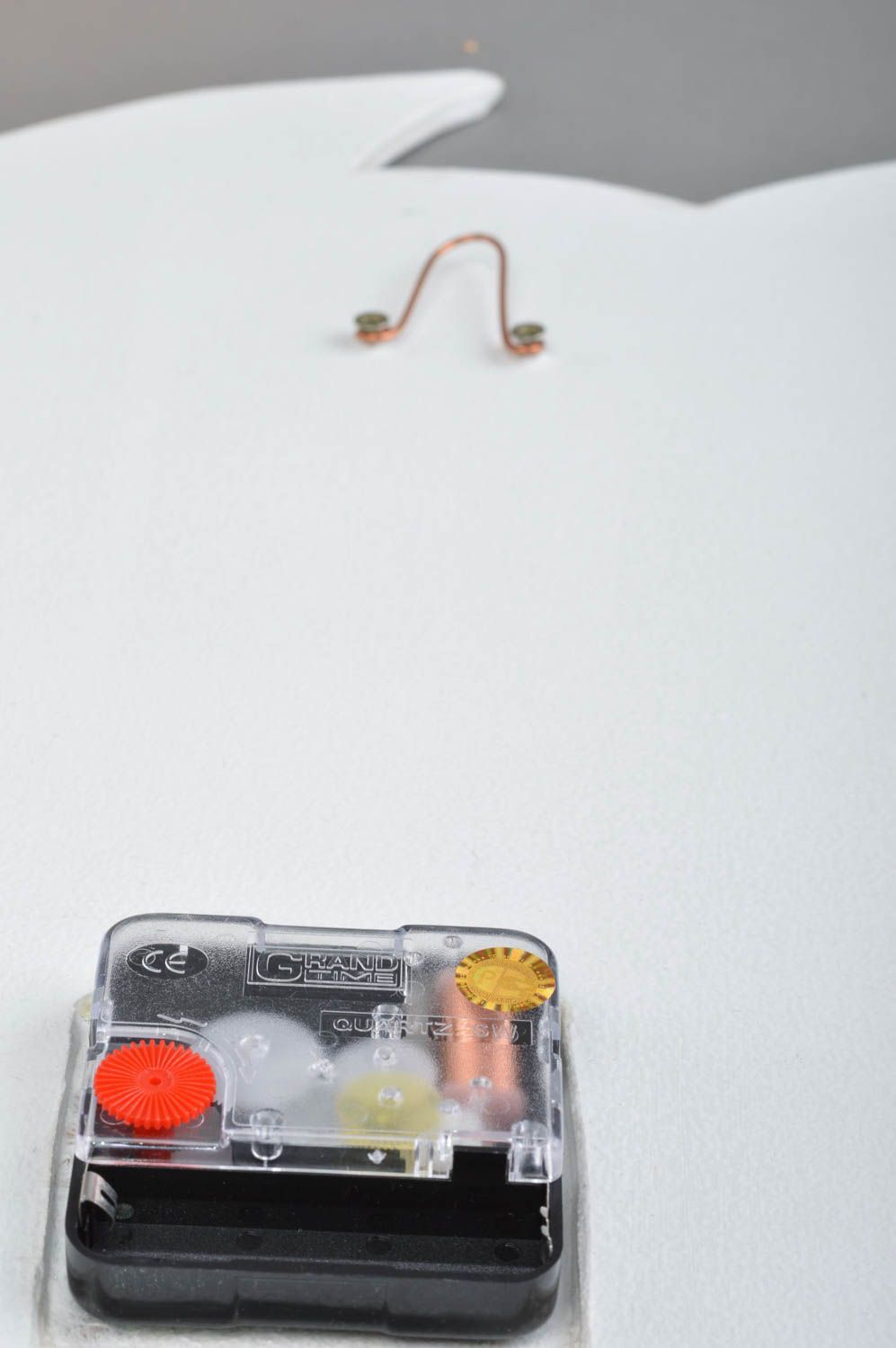 Horloge hibou mauve en contreplaqué faite main originale pour chambre d'enfant photo 5