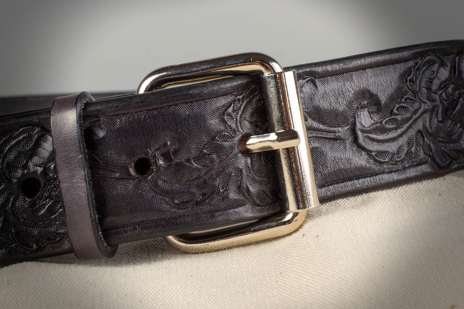 Handmade designer black genuine leather men's belt with embossed floral pattern photo 1