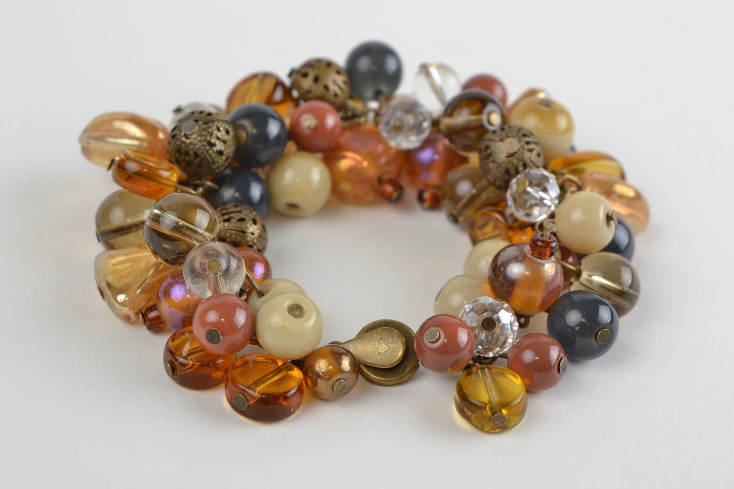 Bracelet en perles de verre et cristal de roche large original fait main photo 4
