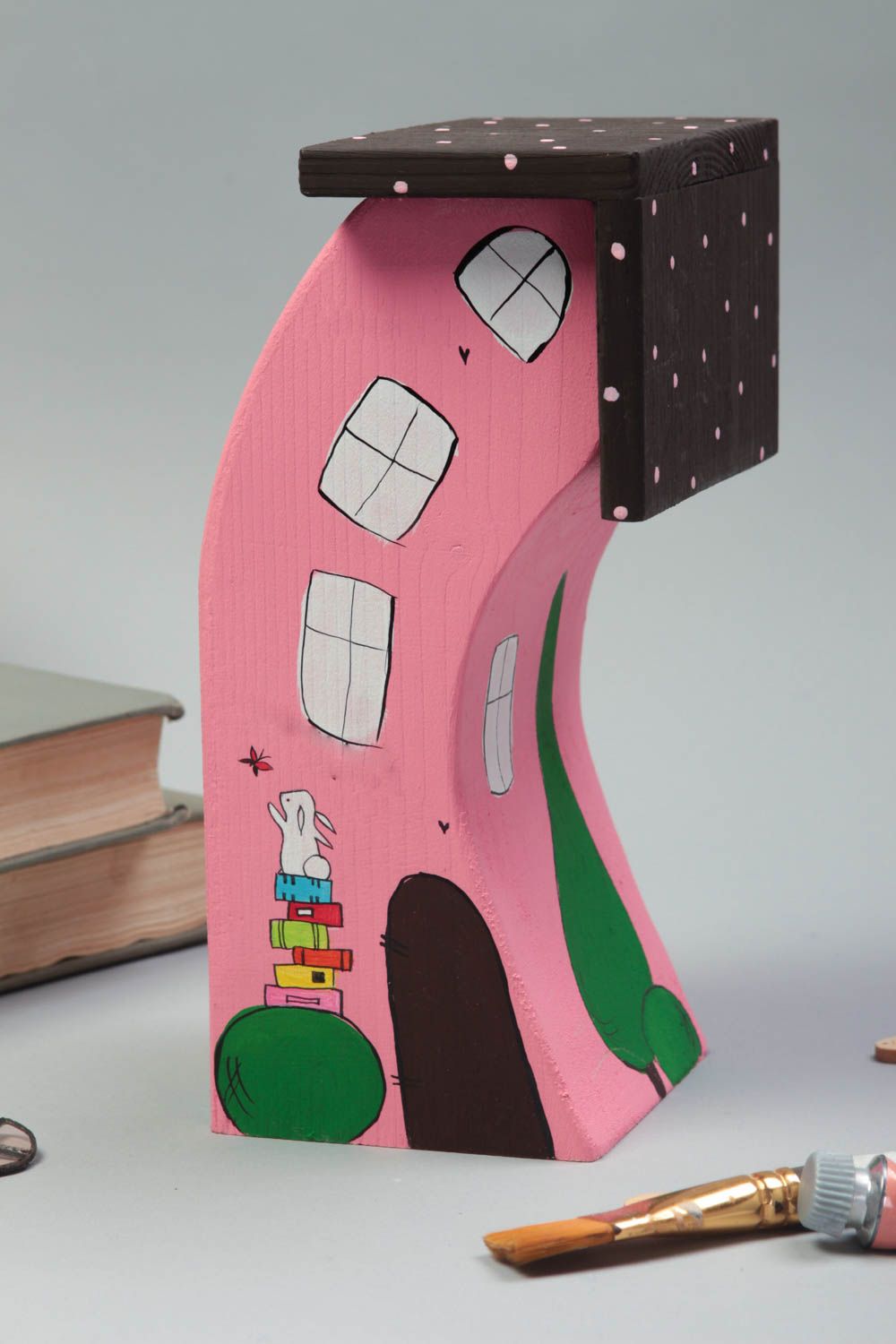 Розовый домик для декора дома ручной работы из дерева расписанный красками фото 1