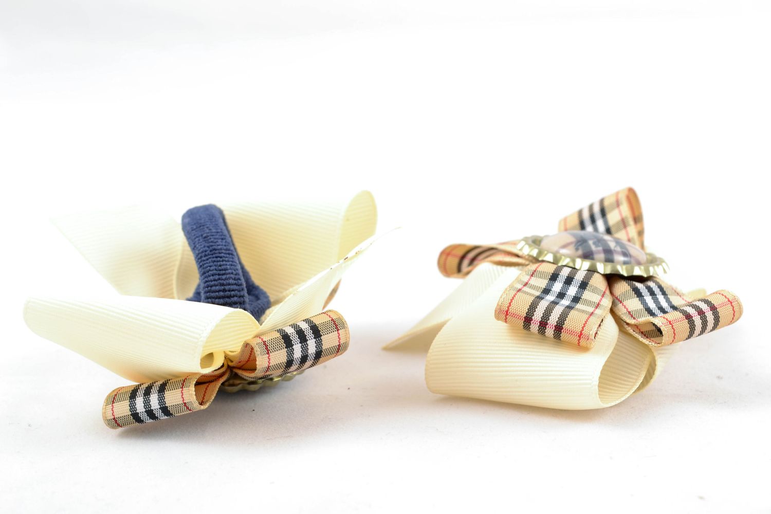 Hair ties with bows made of checkered rep ribbons photo 4