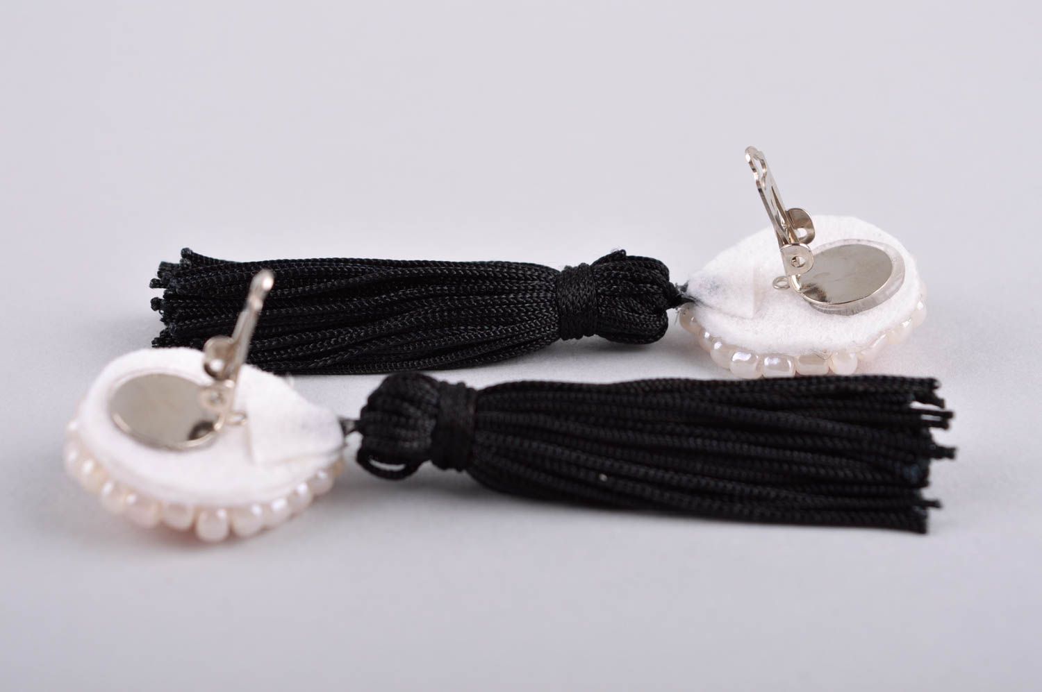 Orecchini di perline e fili fatti a mano accessorio originale bello da donna
 foto 5
