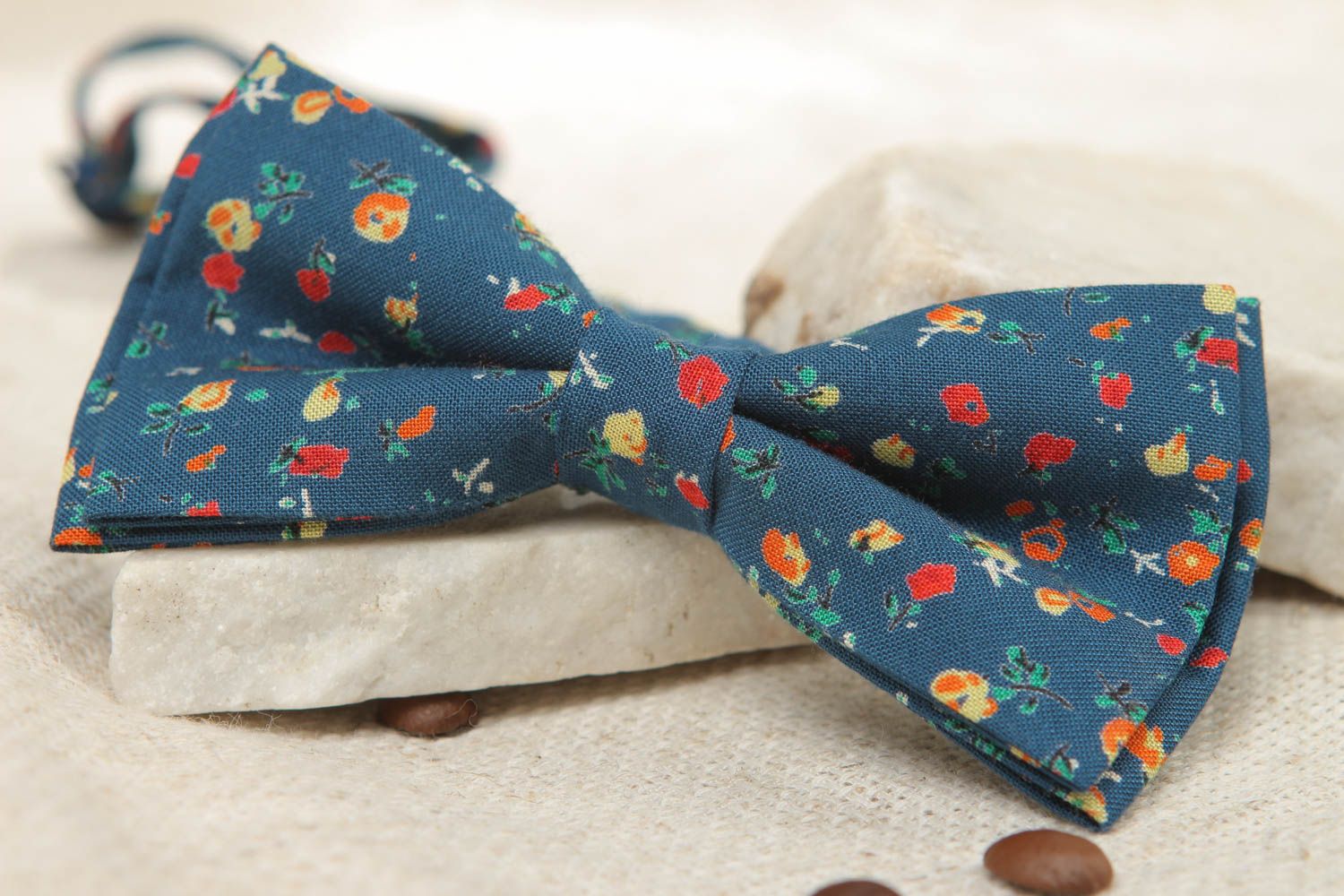 Bow tie with flower print for shirt photo 5