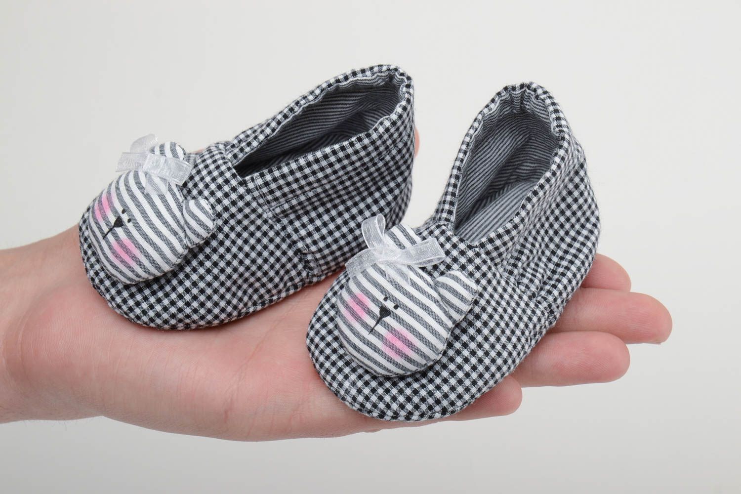 Handmade baby shoes sewn of checkered cotton fabric with metal buttons Bears photo 5