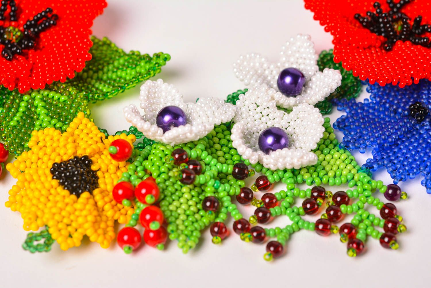 Colorful handmade beaded necklace beautiful jewellery fashion accessories photo 4