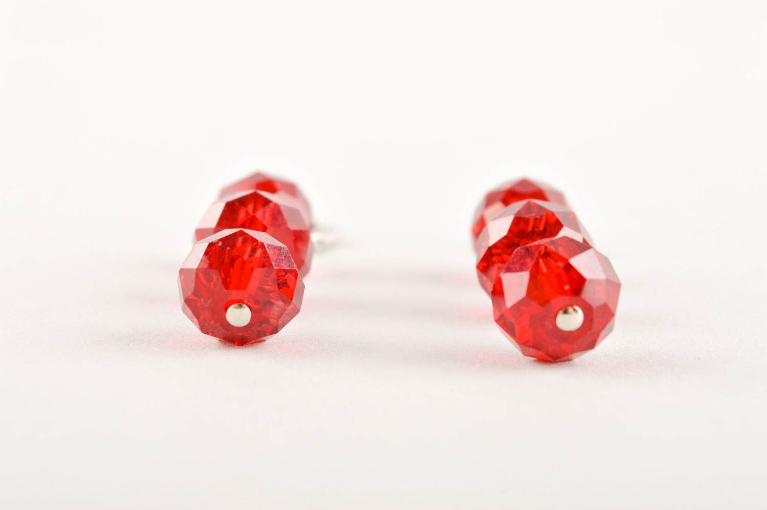 Boucles d'oreilles rouges Bijou fait main cristaux plastiques Cadeau femme photo 4