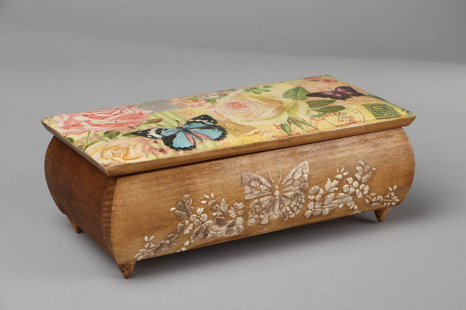 Wooden box for needlework photo 1