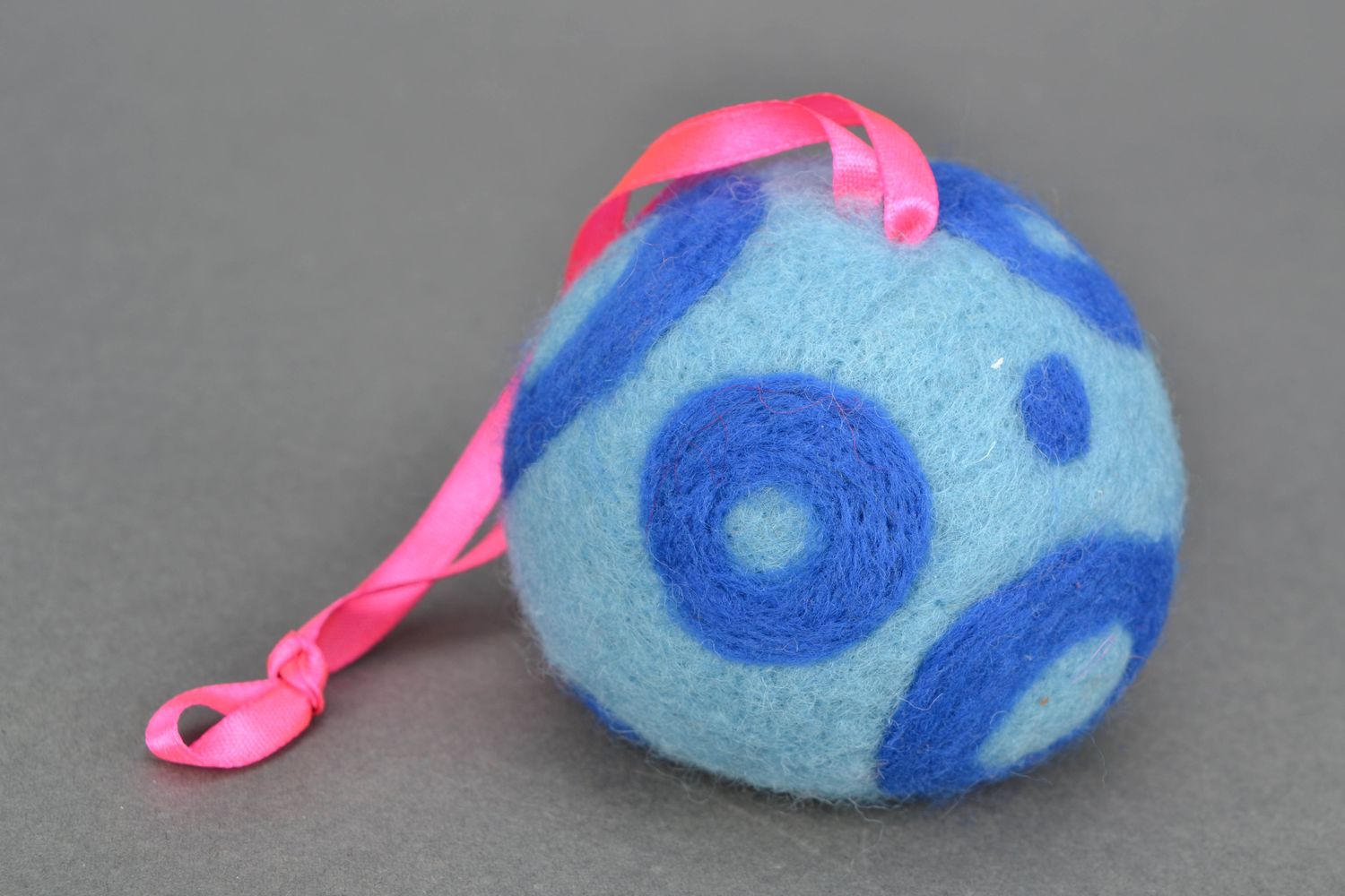 Christmas tree decoration felted of wool Ball photo 1