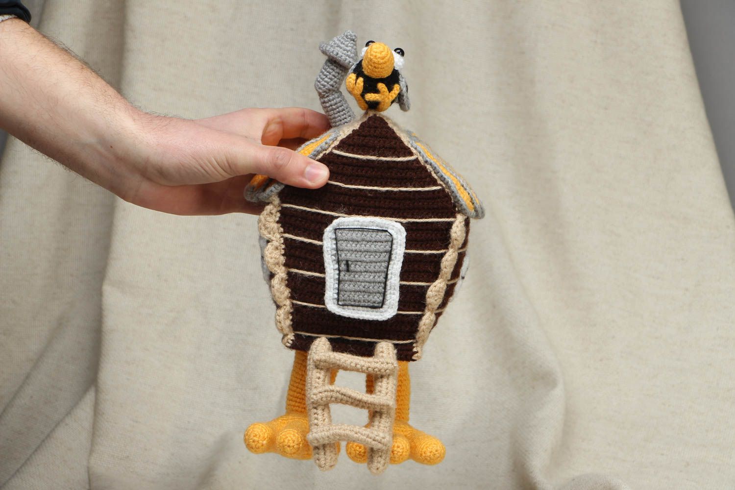 Designer crochet toy Hut on Chicken Legs photo 4