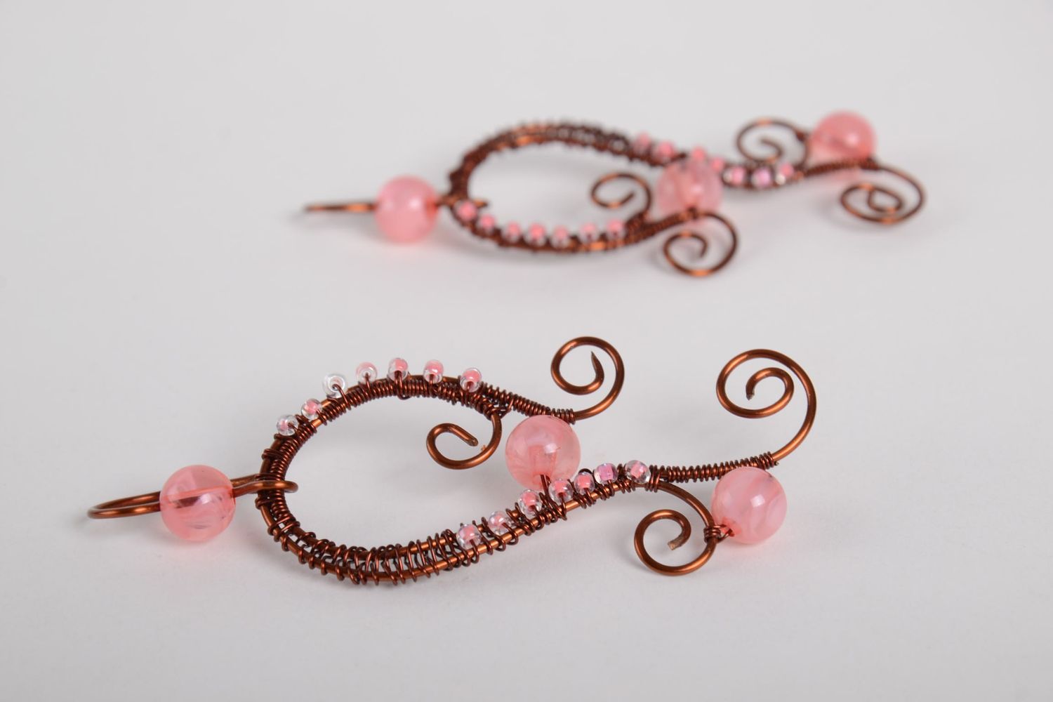 Boucles d'oreilles en cuivre Bijou fait main avec perles roses Cadeau femme photo 5
