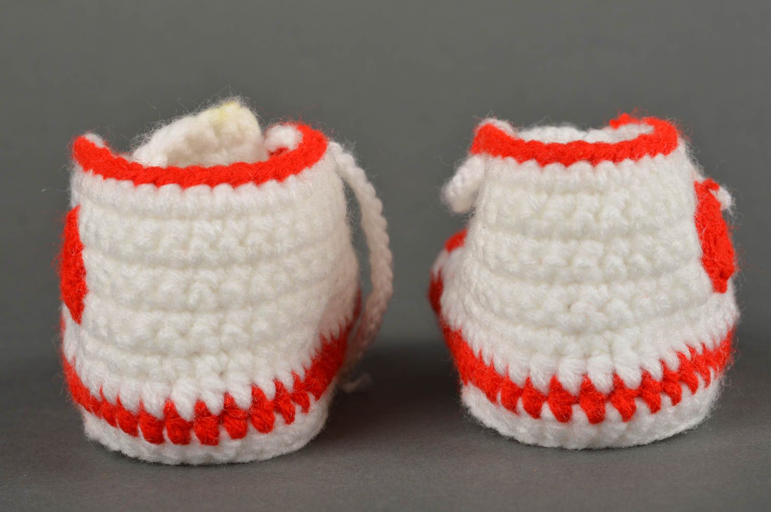 Пинетки для новорожденных хенд мейд пинетки крючком вязаные пинетки бело красные фото 3