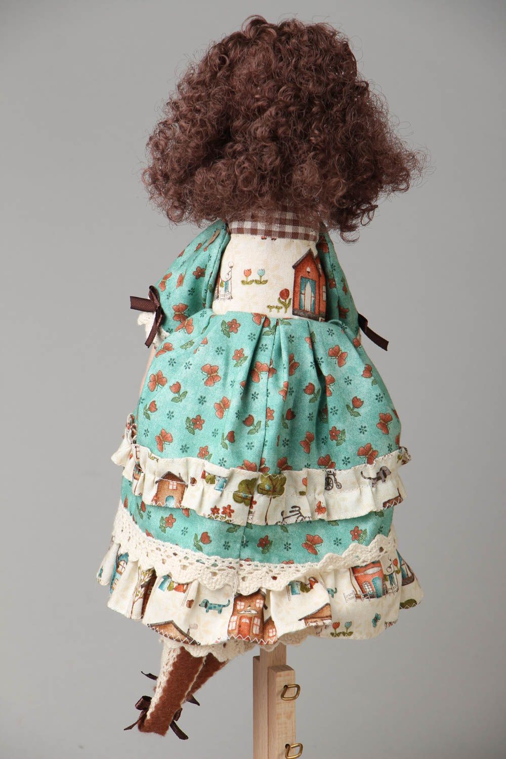Авторская текстильная кукла со шкатулкой фото 3
