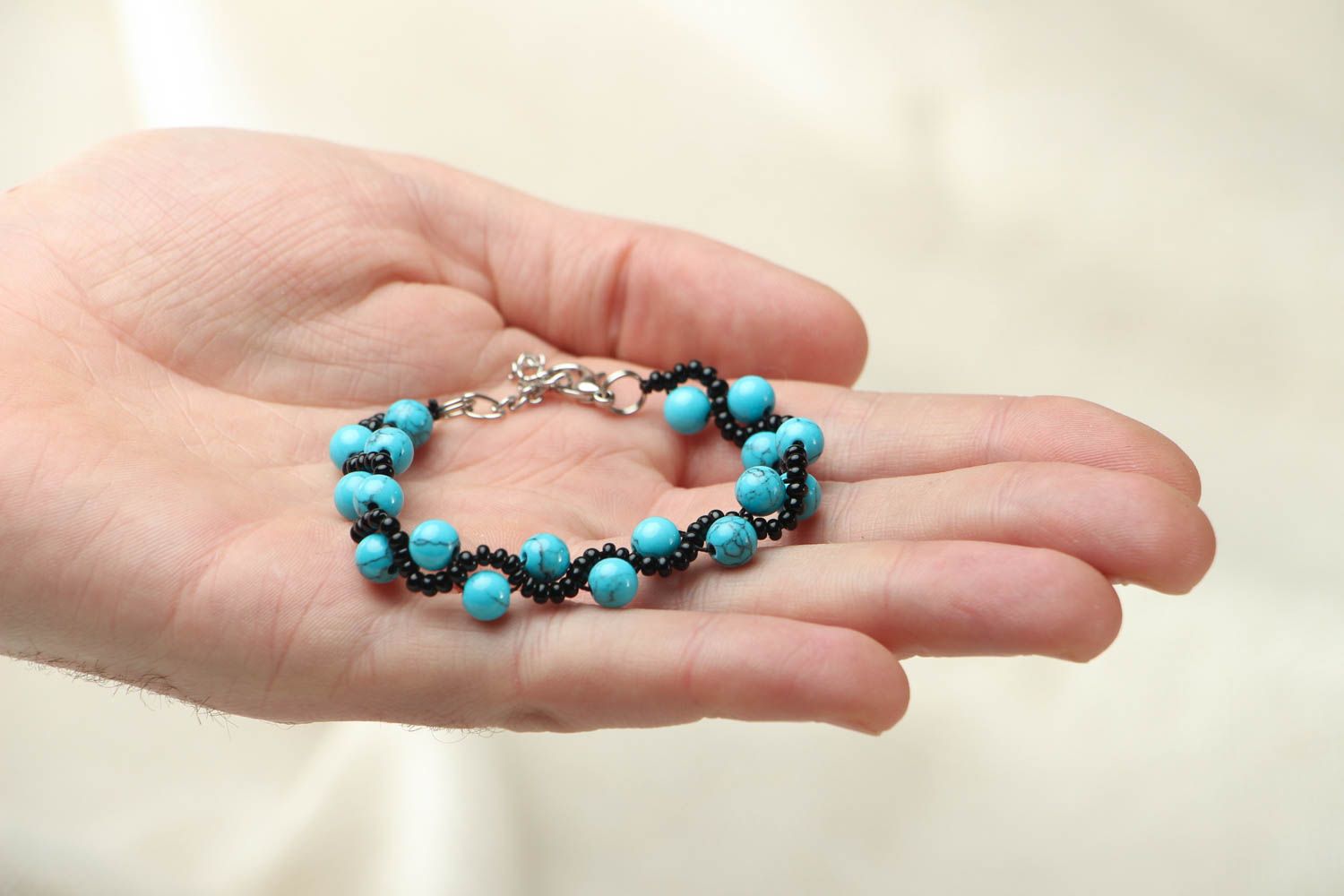Bracelet en perles et turquoise fait main photo 3