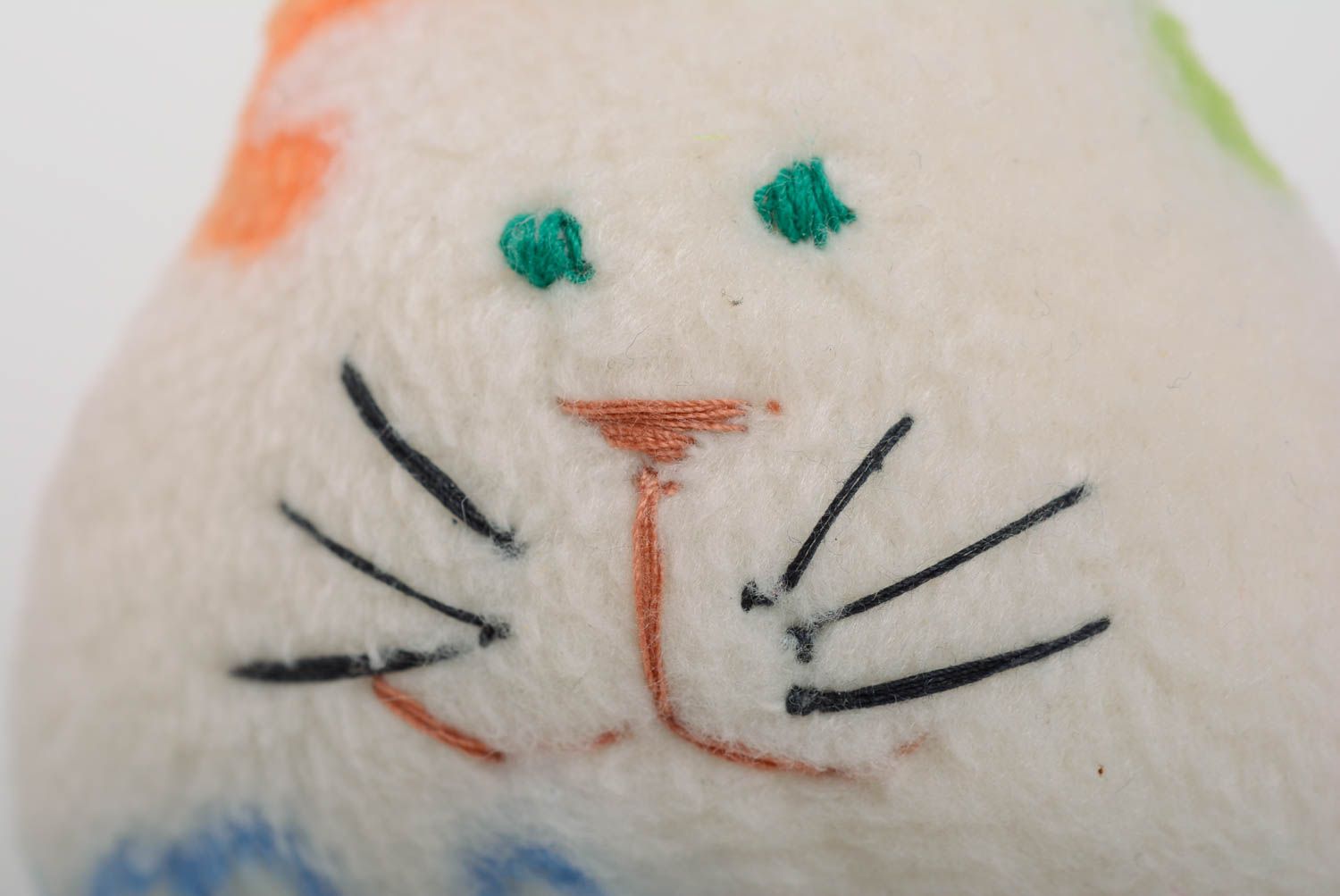 Buntes handgemachtes Stoff Kuscheltier Katze aus Fleece mittelgroß für Kind foto 2