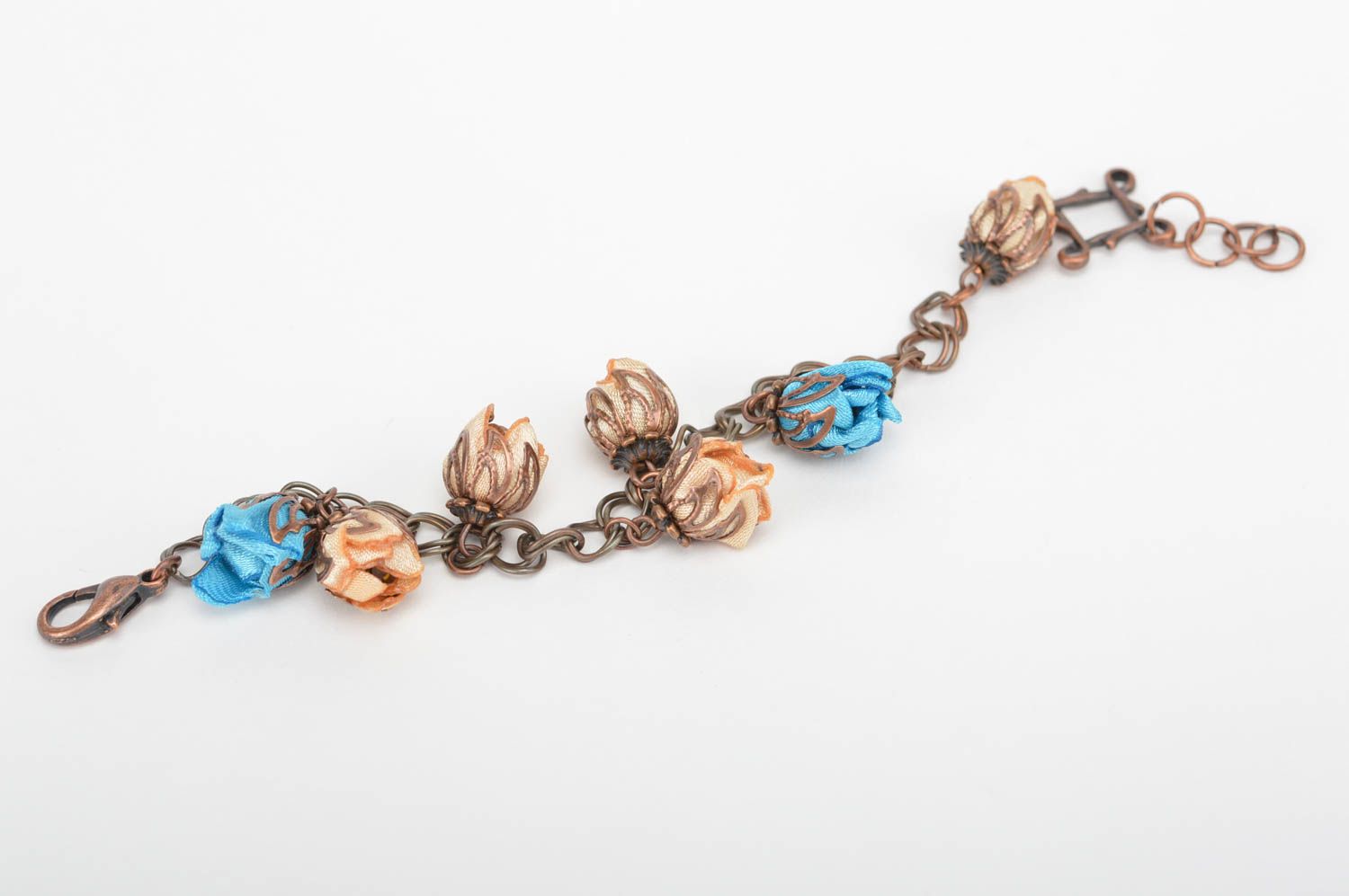 Handmade Blumen Armband Designer Schmuck Frauen Accessoire blau beige aus Atlas foto 4