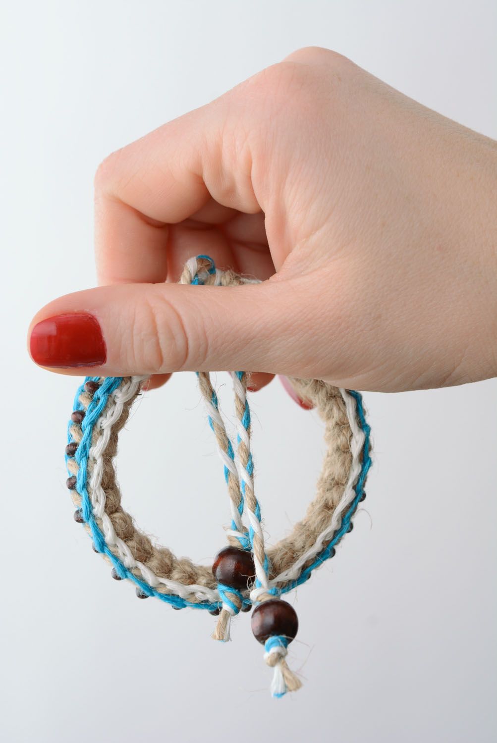 Плетеный браслет в эко-стиле фото 5