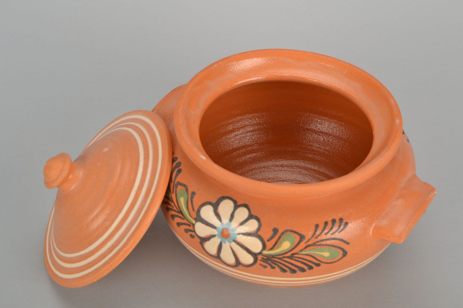 Clay soup bowl with painting photo 5