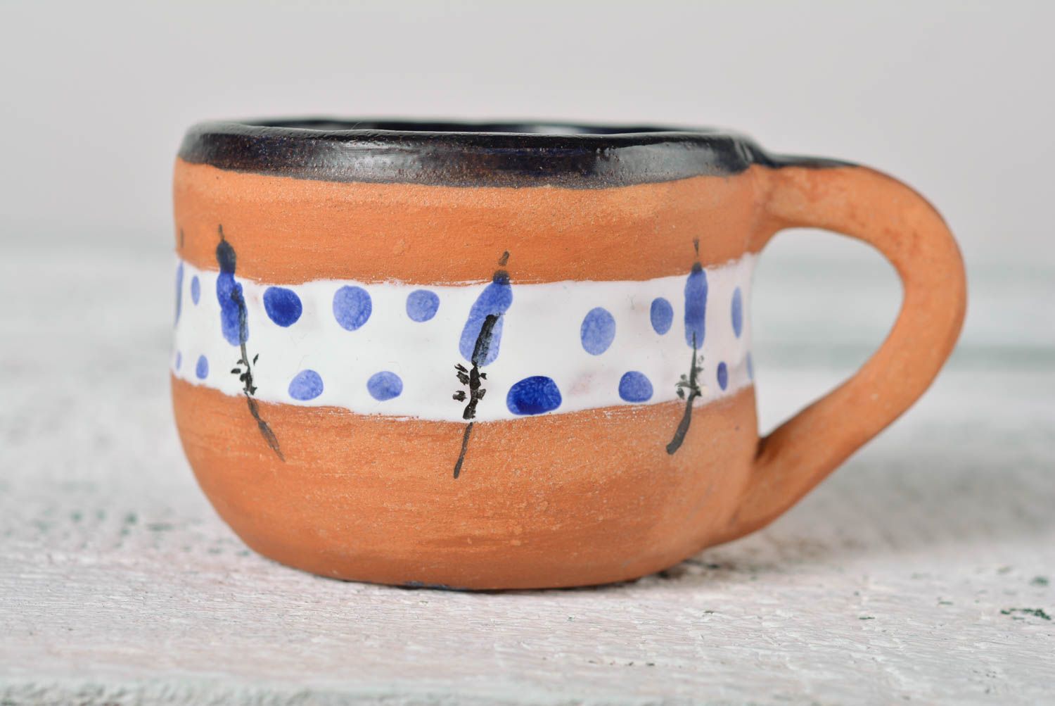 Handmade ceramic coffee cup with handle with white and blue ornament 0,53 lb photo 1