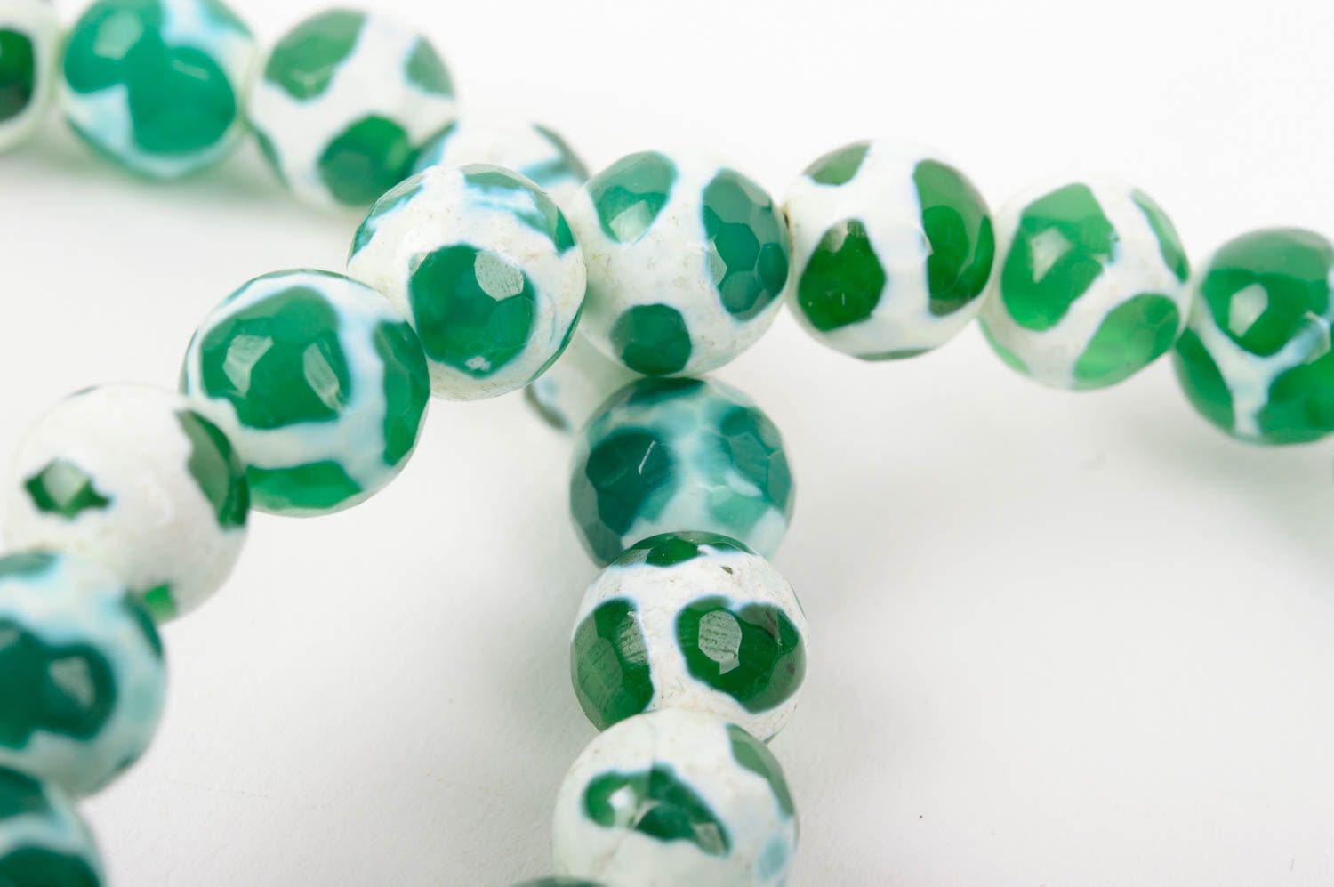Bracelets design Bijoux fait main Cadeau femme ensemble de 2 pièces vert blanc photo 5