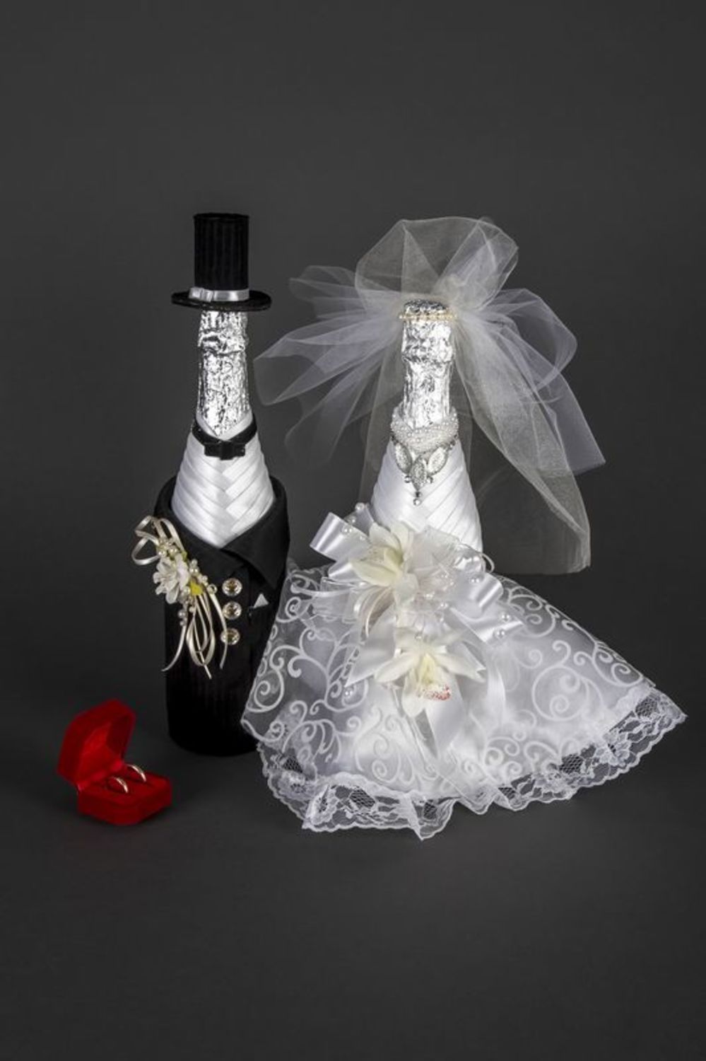 Habits pour bouteilles pour mariage Fiancée photo 1
