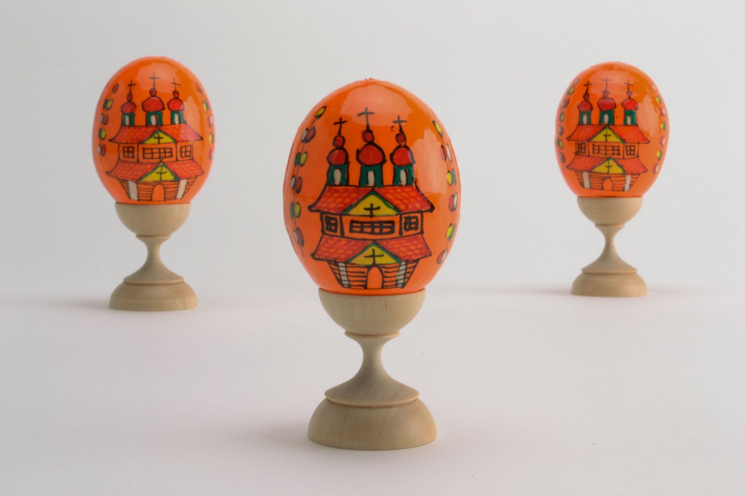 Wooden painted egg photo 1
