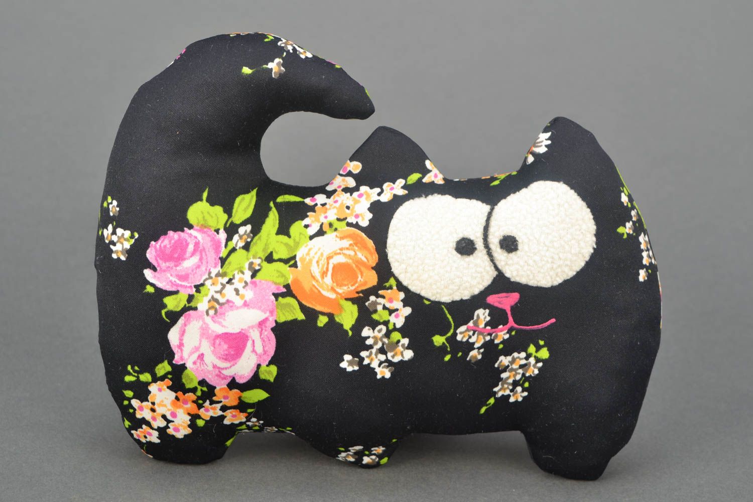 Peluche chat en tissu noir à fleur faite main photo 1