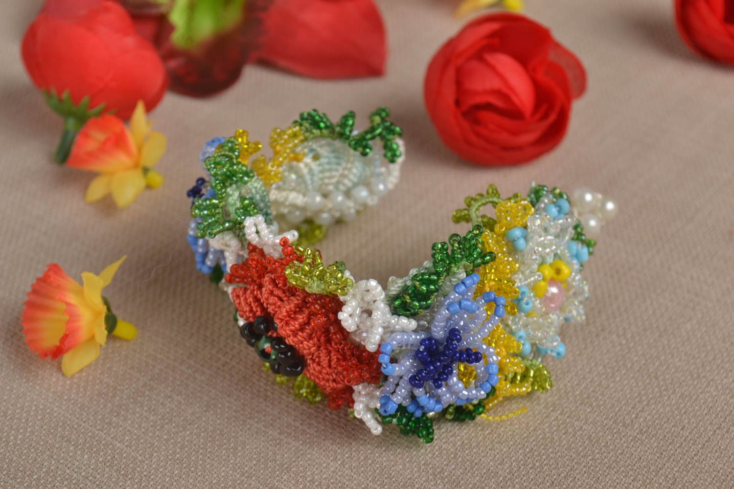 Bracelet fleurs Bijou fait main tissé perles de rocaille design Accessoire femme photo 1