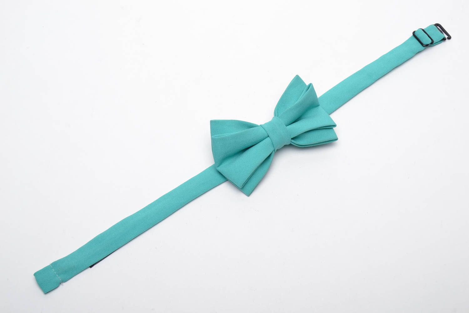 Turquoise bow tie photo 3