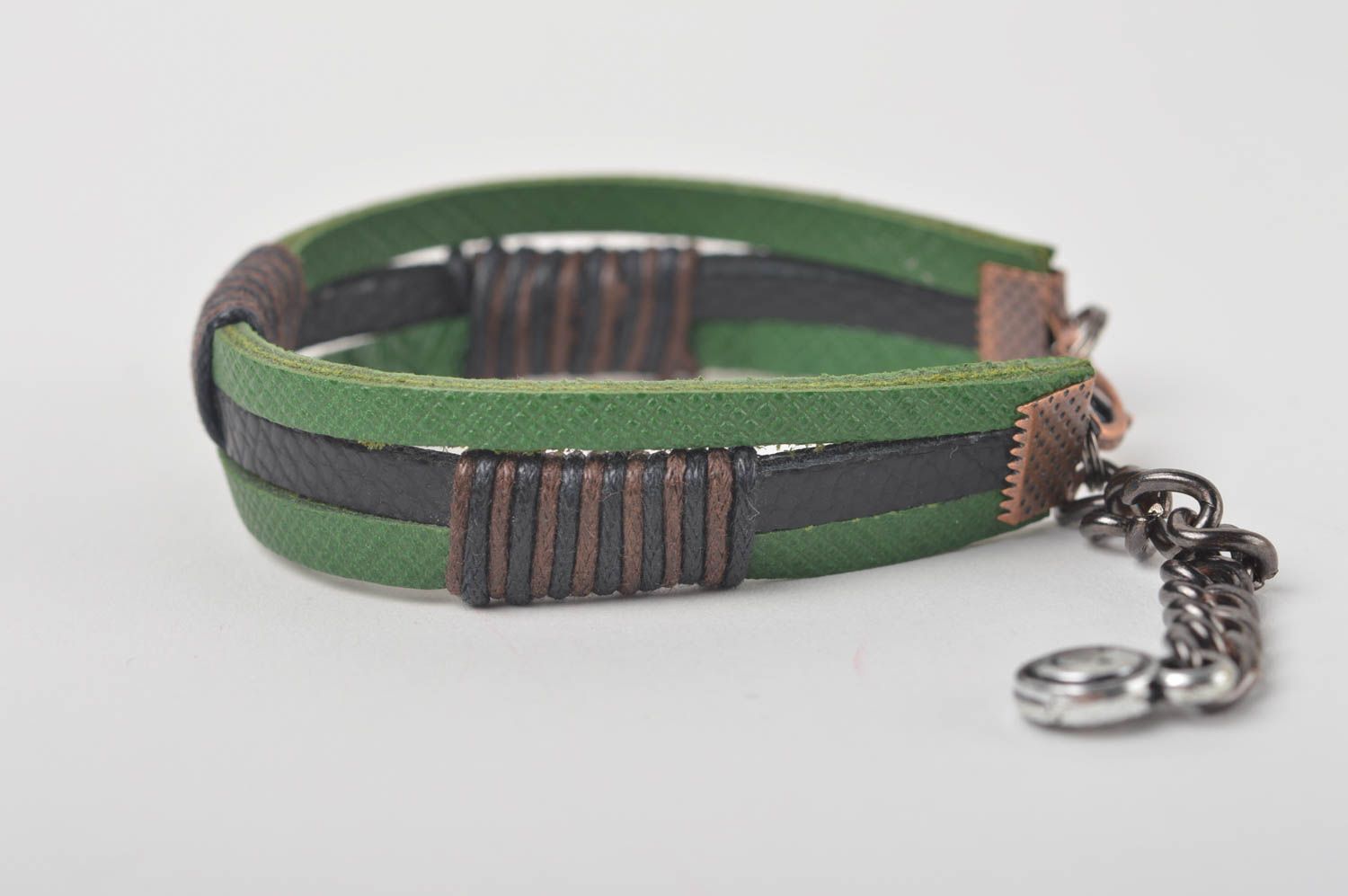 Зеленый браслет ручной работы браслет из кожи дизайнерское украшение стильное фото 3