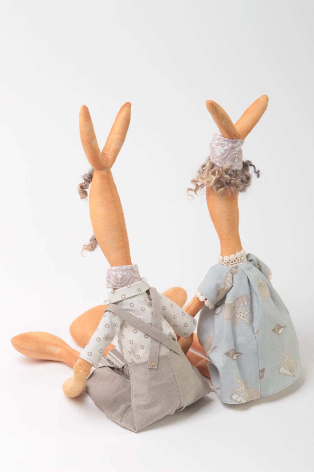 Мягкие зайцы из ткани набор из 2 изделий мальчик и девочка ручной работы фото 4