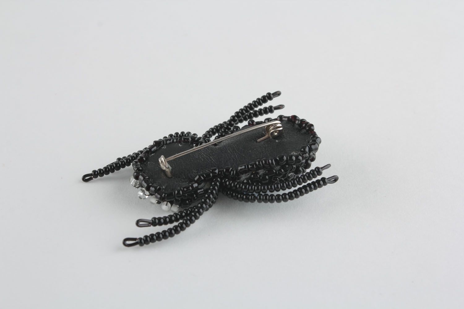 Broche Araignée de perles de rocaille noires photo 2