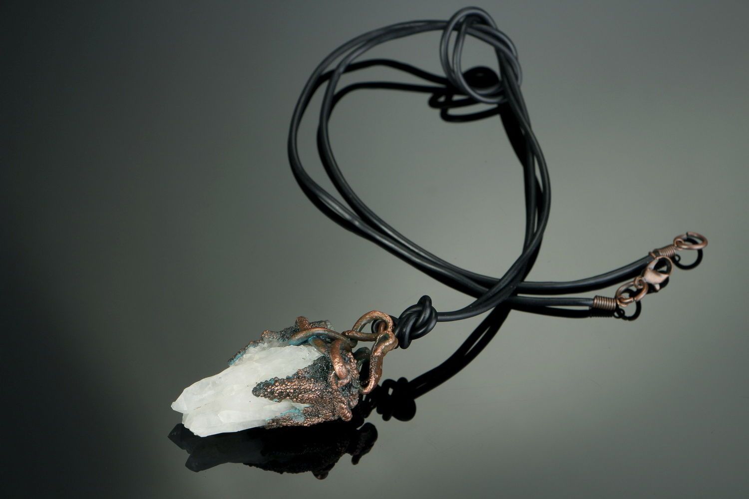 Copper pendant with black druse photo 2