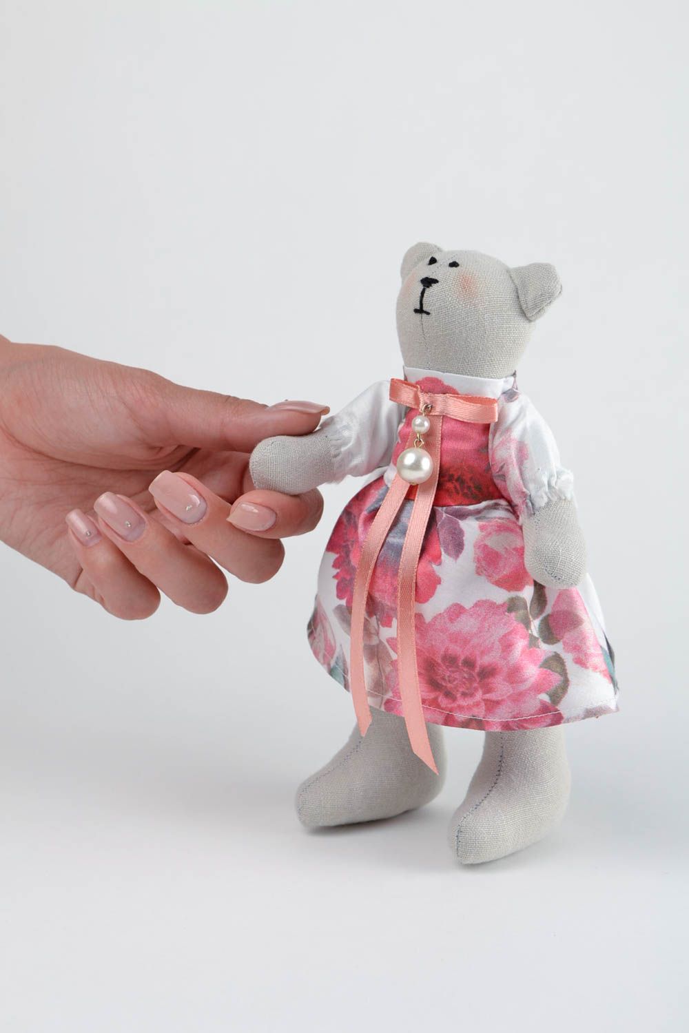 Peluche Ours en tissu lin coton faite main en robe motif floral Cadeau enfant photo 2