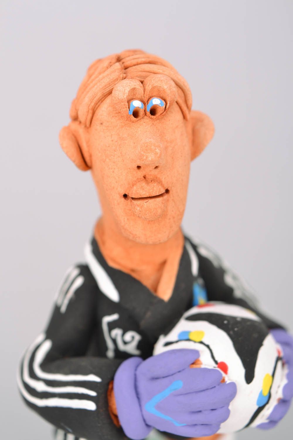 Ceramic figurine of goalkeeper photo 4