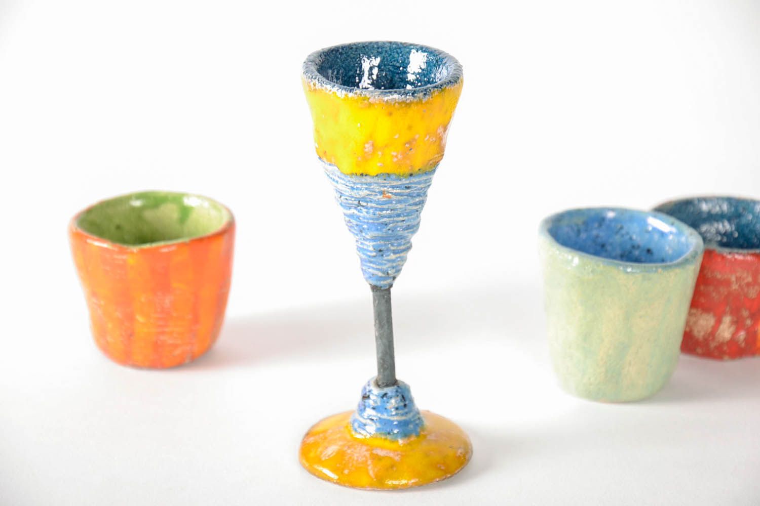 Vaso de cerámica coloreado foto 1