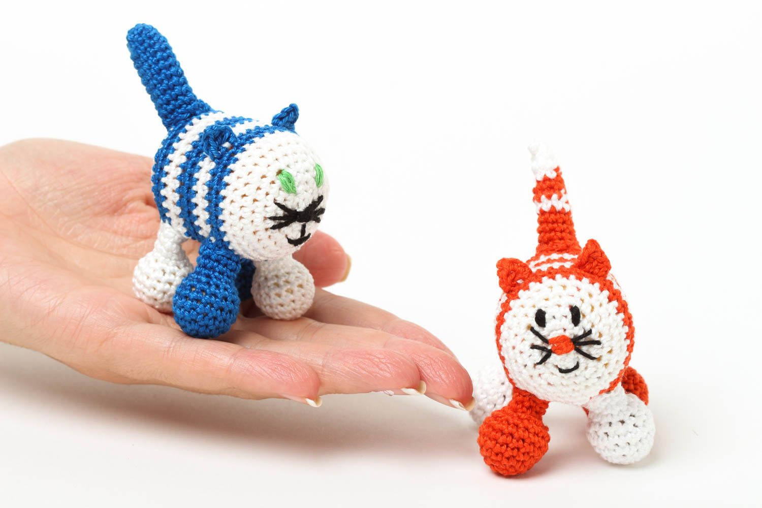 Игрушки для детей игрушки ручной работы игрушки погремушки котики набор 2 шт фото 5