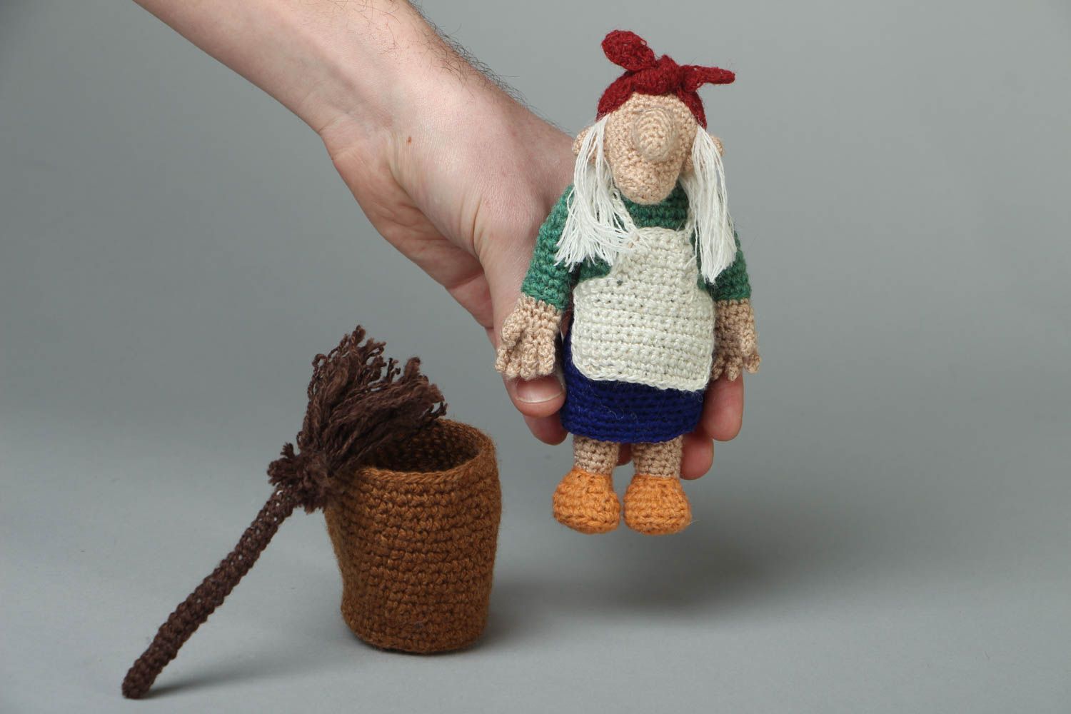 Poupée tricotée sorcière originale faite main jouet pratique pour enfant photo 4